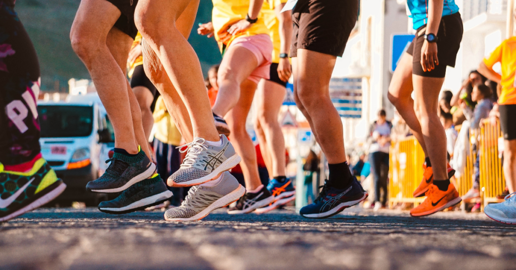 Top 16 Best Walking Shoes For Bad Knees in 2023