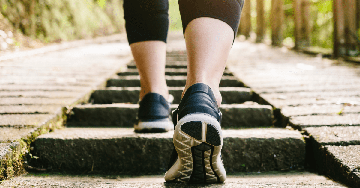 Top 16 Best Walking Shoes For Bad Knees in 2023